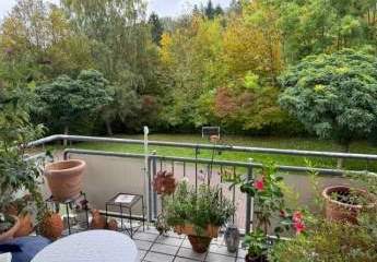 Neu-Anspach: Helle 3-Zimmer-Wohnung mit Balkon &. Tiefgaragenplatz