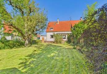 CHARMANTES HAUS AUF GROSSEM GRUNDSTÜCK IN OLCHING SANIERUNGSBEDÜRFTIG MIT VIEL POTENZIAL