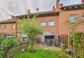 Ruhiges Reihenmittelhaus mit Terrasse, Garten und Stellplätzen