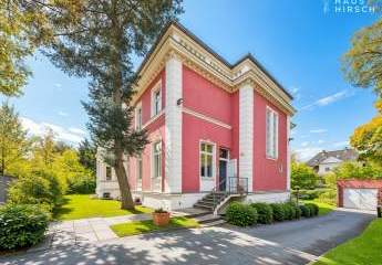 Große Stadtvilla mit Charme und vielen Gestaltungsmöglichkeiten in bester Lage!