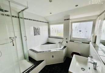 bezugsfertige traumhafte Eigentumswohnung mit Panoramablick, modernem Bad inkl. Einbauküche!