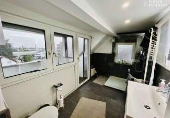 renovierte Maisonette-Wohnung mit zwei Balkonen inkl. Einbauküche in Solingen Wald