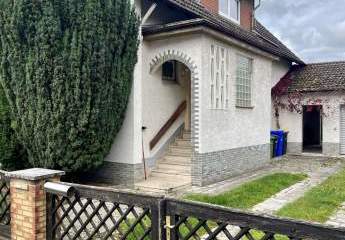 Charmantes Einfamilienhaus mit großem Garten