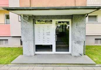 Elegante Etagenwohnung mit Panoramablick, zwei Balkonen und Aufzug!