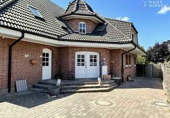 Ihre Villa mit Einliegerwohnung, traumhaften Garten und Teich - Alles unter einem Dach