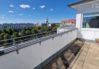 Helles möbliertes Büro mit Balkon und Weitblick!