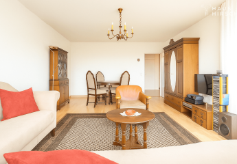 Sonniger Balkon mit unverbaubarem Blick – charmante 2-Zimmer Wohnung in Köln