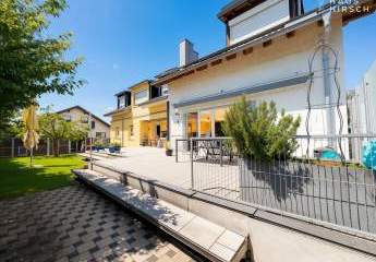 Modernisiertes Mehrfamilienhaus mit PV-Anlage & Garten in Aidlingen