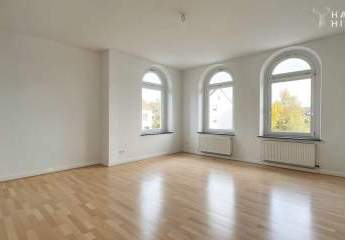 Helle 2 Zimmer Altbau-Wohnung in Rathingen Mitte, Stellplatz, Kellerraum. 4 Min. bis Innenstadt.