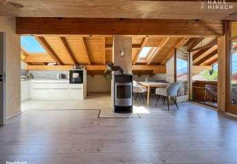 Traumhafte kernsanierte 2-Zimmer-Dachgeschosswohnung in Grassau mit 2 Balkonen & Stellplatz