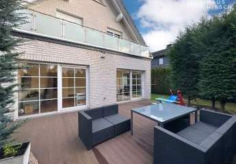 Schnell verfügbar - Modernes EFH mit Wintergarten, Garten und Garage in ruhiger Lage - Gerresheim