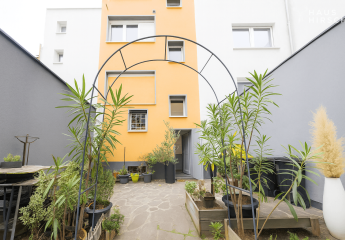 Modernisiertes Renditeobjekt – 8 vollständig vermietete Apartments mit ca. 5 % Rendite !