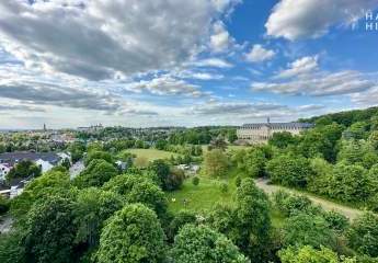 Erstbezug nach Modernisierung! XL- Etagenwohnung + Traumausblick. Für Familien und Paare + TG.