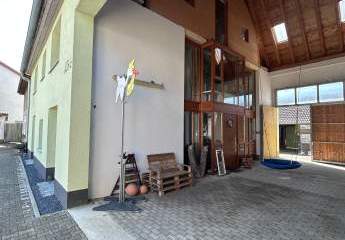 Preisgekröntes Architekten-Haus mit enorm viel Platz, Weitblick & eigenem Wald beim Naturpark