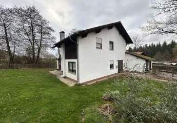 Traumlage mit Sonnenuntergang: Freistehendes Einfamilienhaus in Luftkurort! Generationenhaus!