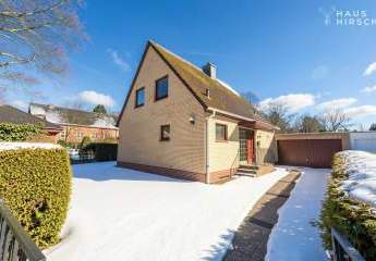 Einfamilienhaus mit viel Potenzial, Doppelgarage & großem Garten in Sackgassenlage