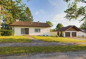 Charmantes Einfamilienhaus auf großem Grundstück - Perfektes Zuhause für Ihre Familie