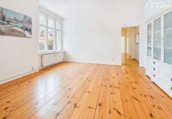 Altbaucharme: Vier Zimmer für Familien in ruhiger Innenhoflage