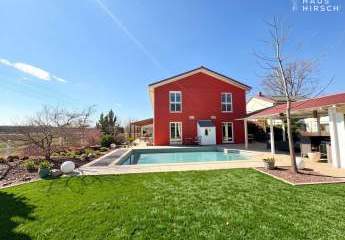 Designvilla mit Pool, Feldblick und Top-Ausstattung  – Gewerbe möglich