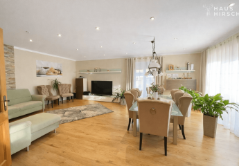 Exklusive Wohnimmobilie mit weitläufigem Garten und Potenzial für Erweiterung