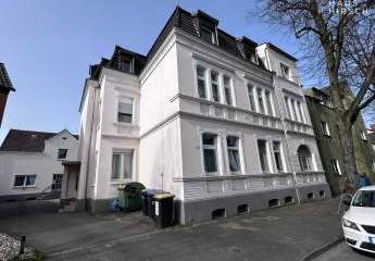 Attraktives Mehrfamilienhaus mit 10 Wohneinheiten und 5 Garagen