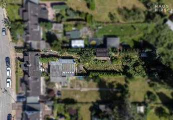 Sanierungsbedürftiges Haus auf großem Erbbaugrundstück