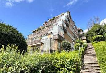Renovierungsbedürftige Dreizimmerwohnung mit traumhaftem Ausblick