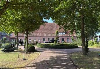 Luxuriöser Resthof mit Gästehaus, großer Scheune und Pferdestall