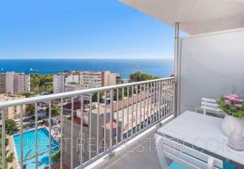 MODERNE UND KERNSANIERTE WOHNUNG MIT PANORAMA-MEERBLICK IN PALMA „CALA MAYOR“ ZUR SAISONVERMIETUNG!