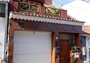 Casa acogedora con terrazas en la azotea y vistas panorámicas en Orotava para alquiler a largo plazo
