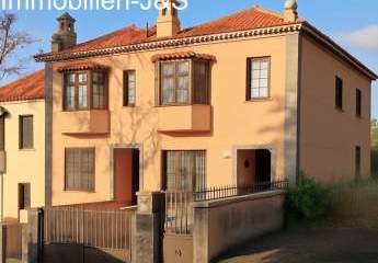 Acogedora casa adosada con garaje y terraza en Tacoronte