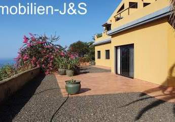 Fantástica propiedad con vistas al mar y posibilidades de alquiler.