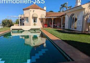 Preciosa villa independiente con piscina y espectaculares vistas al Atlántico