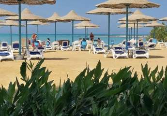 Paradies am Meer: Komplett möblierte Wohnung mit Privatstrand in Hurghada zu verkaufen