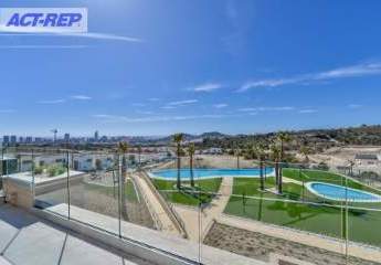 Fantastische Appartements mit 3 Schlafzimmern, 2 Bädern, Infinity-Pool, beheiztem Innenpool und z. T. mit Meerblick