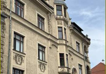 Stilvolle Dachgeschoßwohnung im Altbaujuwel mit Karawankenblick!