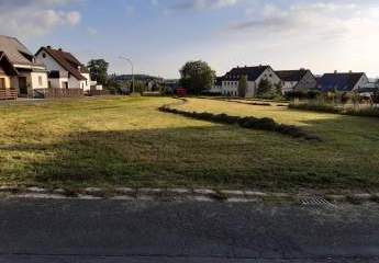 NEUER PREIS - Großes, ebenes Baugrundstück in ruhiger Lage