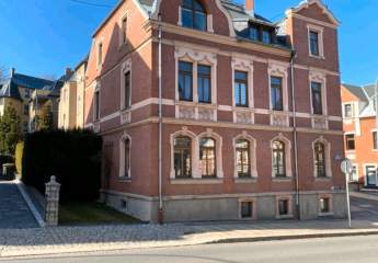 Saniertes Mehrfamilienhaus mit 4 Wohneinheiten in Vogtland- Denkmalschutz