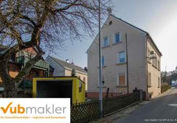 Zweifamilienhaus in Helmbrechts – zentral, aber ruhig gelegen