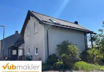 Überraschung! Einfamilienhaus in Döbra mit offener Galerie und Kamin im schönen Frankenwald