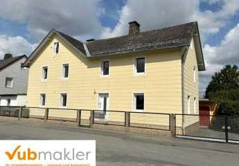 Willkommen in Ihrem neuen Zuhause in Hof / Wölbattendorf –   Zweifamilienhaus mit Geschichte und Potenzial!