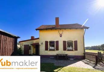 Gemütliches Bahnwärterhäuschen mit Ausbaupotential in netter Dorfgemeinschaft bei Münchberg