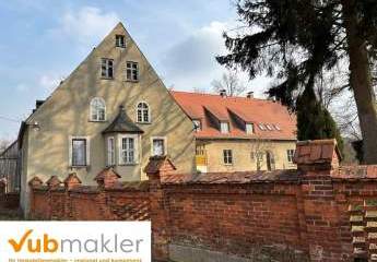 Ein Herrenhaus voller Geschichte – ein Juwel, das darauf wartet, wieder zu erstrahlen - Geschichte spüren, Zukunft gestalten