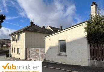 Projekt für Könner: Einfamilienhaus mit Nebengebäude in Selbitz