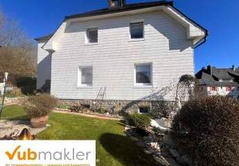 Liebevoll gepflegtes Haus mit Charakter, Kachelofen und idyllischem Garten mit großem Gartenhaus