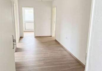 Provisionsfrei!!! Renovierte 3-Zimmer-Wohnung in einem Dreifamilienhaus zu vermieten!