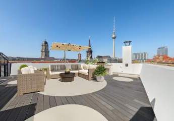 Ultraluxuriöses Penthouse in Mitte mit Panoramablick und direktem Blick auf den ikonischen Fernsehturm