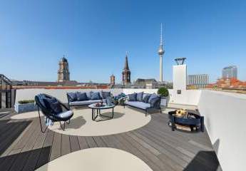 Ultraluxuriöses Penthouse in Mitte mit Panoramablick und direktem Blick auf den ikonischen Fernsehturm