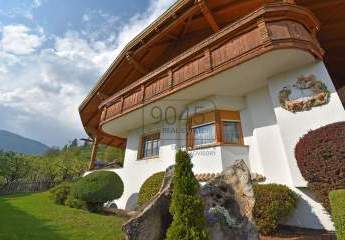 Prunkvolle Villa im Tiroler Stil in Tesero am Fuße der Dolomiten - Südtirol / Trentino