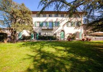 Prestigeträchtige historische Villa mit Nebengebäude und Pool bei Lucca - Toskana